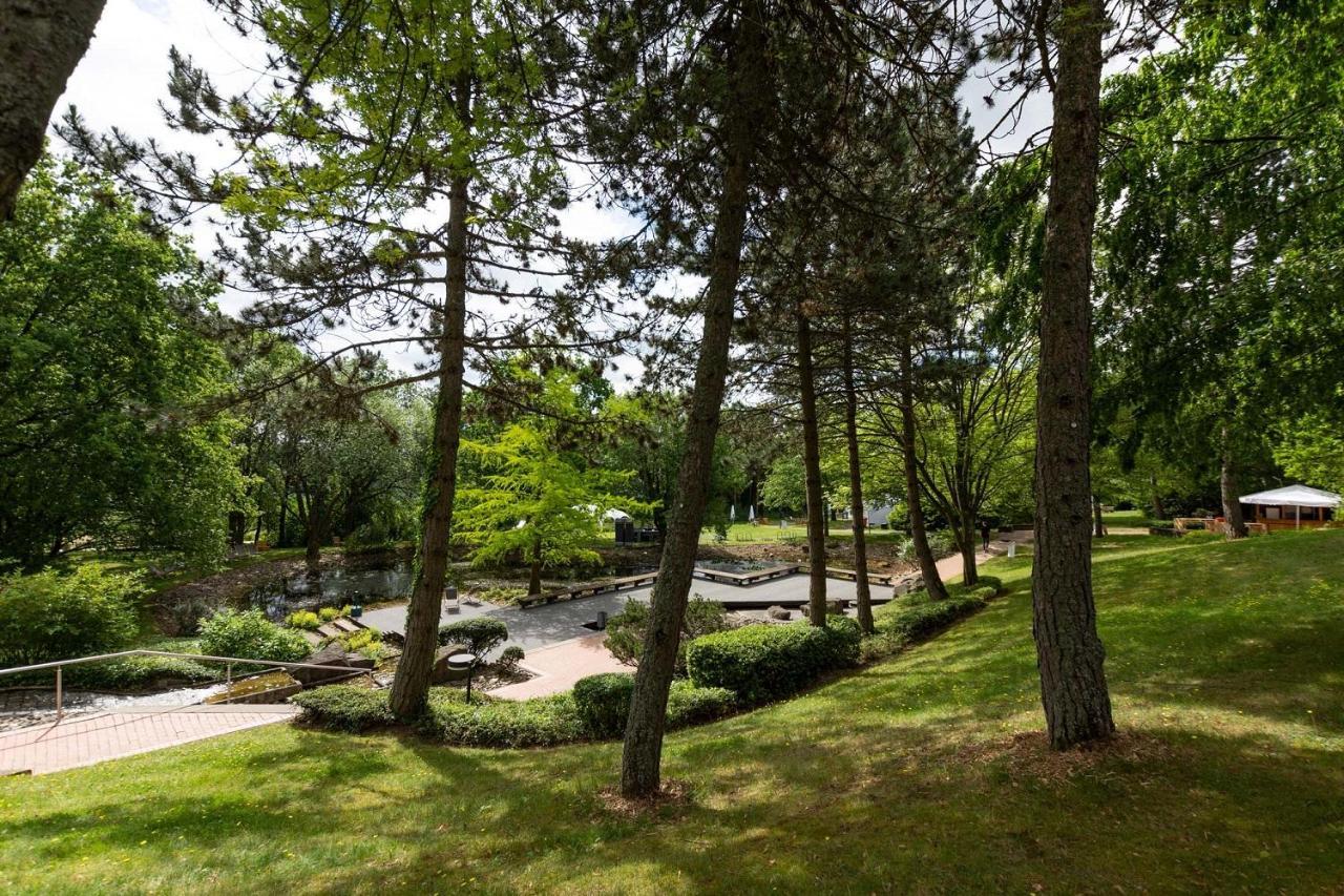 Hotel Bold Campus Königstein im Taunus Esterno foto